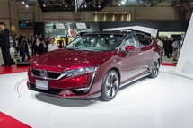 Honda prezentuje model Clarity Fuel Cell